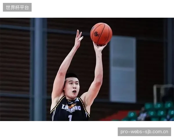 阵容年轻化带来活力与变数,但这批新星缺乏大赛经验或需付出成长的代价。 阵容年轻化带来活力与变数,但这批新星缺乏大赛经验或需付出成长的代价。